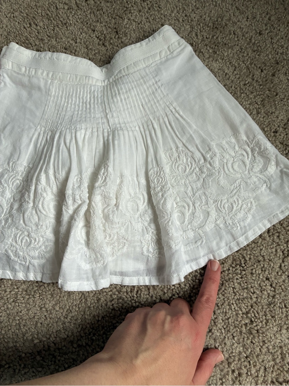 Burberry Girls White Embroidered Circle Skirt - Picture 16 of 16